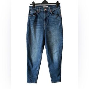 Levi’s High Waisted Mom Jeans Size 28 Medium Wash Denim